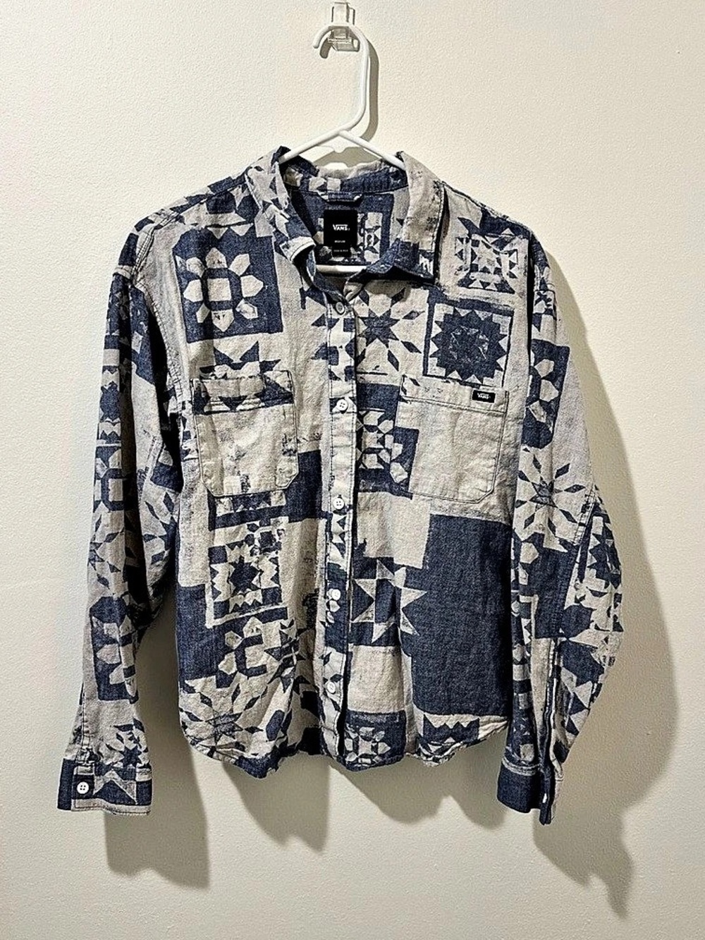 Vans Men's Geometric Button Down in Blue & White Size Medium